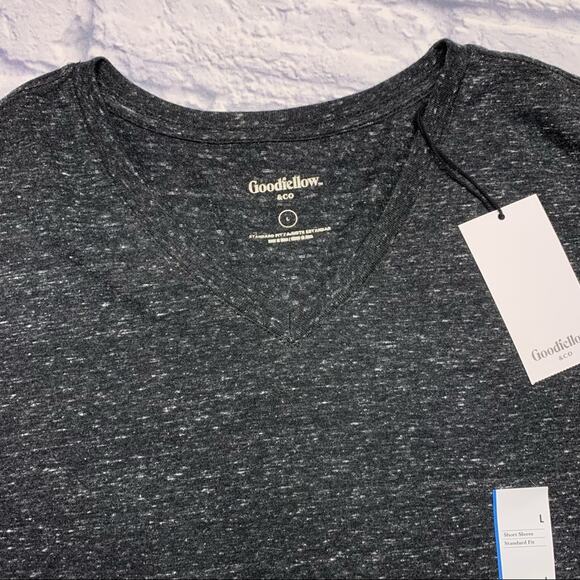 NEW Goodfellow & Co Vneck Tee - Picture 3 of 8